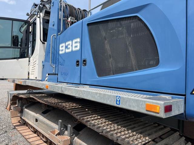 Crawler excavator Liebherr R936LC: picture 15