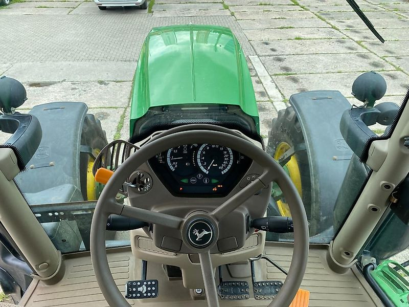 Leasing of  John Deere 6215R AutoPowr Frontzapfwelle John Deere 6215R AutoPowr Frontzapfwelle: picture 15