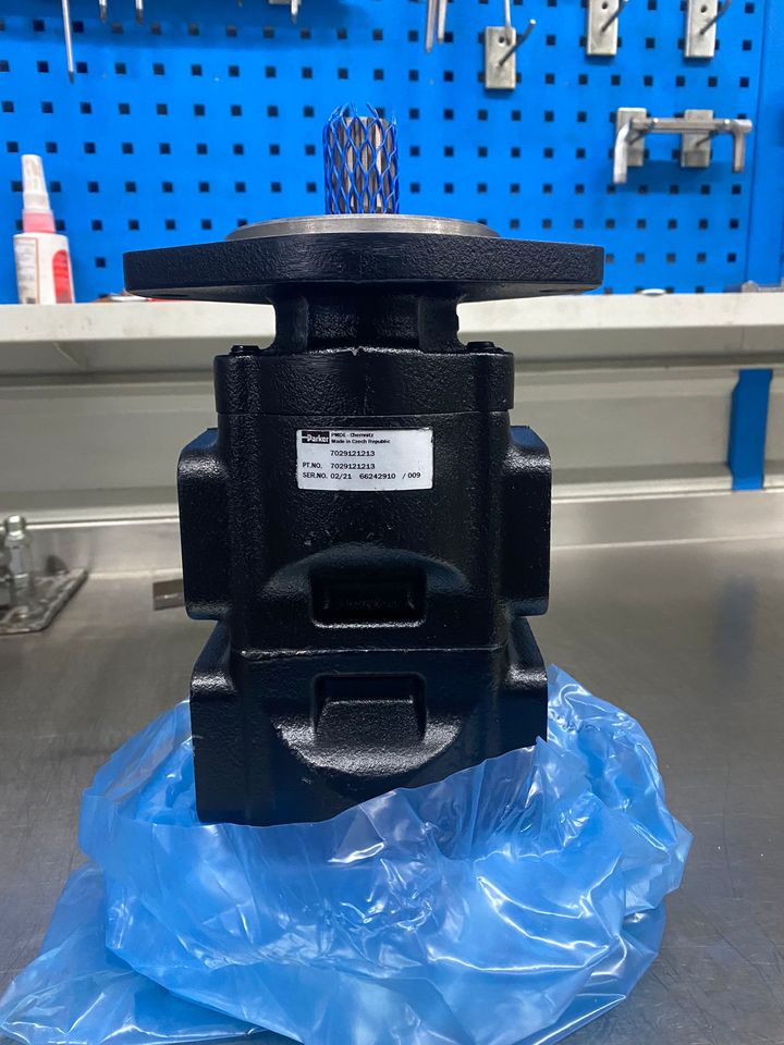 PARKER 7029121213 - Hydraulic pump for Construction machinery: picture 3 PARKER 7029121213 - Hydraulic pump for Construction machinery: picture 3