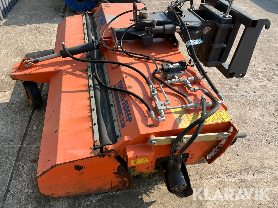 Kost Lille Volvo skifte TUCHEL SWEEP PROFI - Construction machinery: picture 3 Kost Lille Volvo skifte TUCHEL SWEEP PROFI - Construction machinery: picture 3