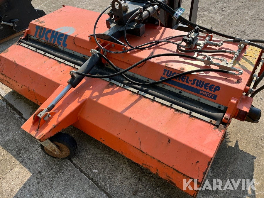 Kost Lille Volvo skifte TUCHEL SWEEP PROFI - Construction machinery: picture 2 Kost Lille Volvo skifte TUCHEL SWEEP PROFI - Construction machinery: picture 2