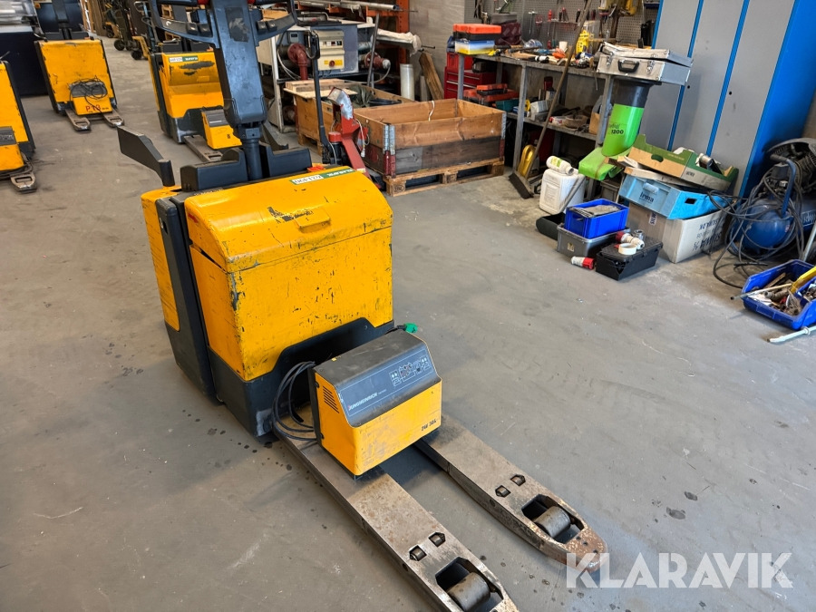 El hund Junheinrich Ere 20 - Material handling equipment: picture 2 El hund Junheinrich Ere 20 - Material handling equipment: picture 2