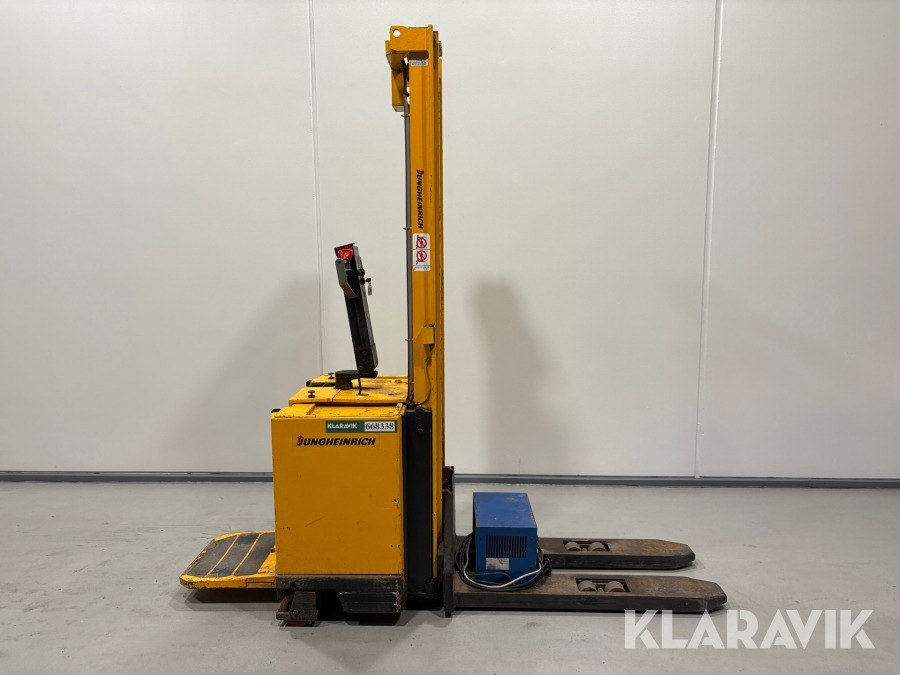Stabler Jungheinrich ERC 12,5 - Material handling equipment: picture 3 Stabler Jungheinrich ERC 12,5 - Material handling equipment: picture 3