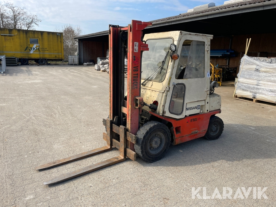 Truck Nissan FG20 - Material handling equipment: picture 1 Truck Nissan FG20 - Material handling equipment: picture 1