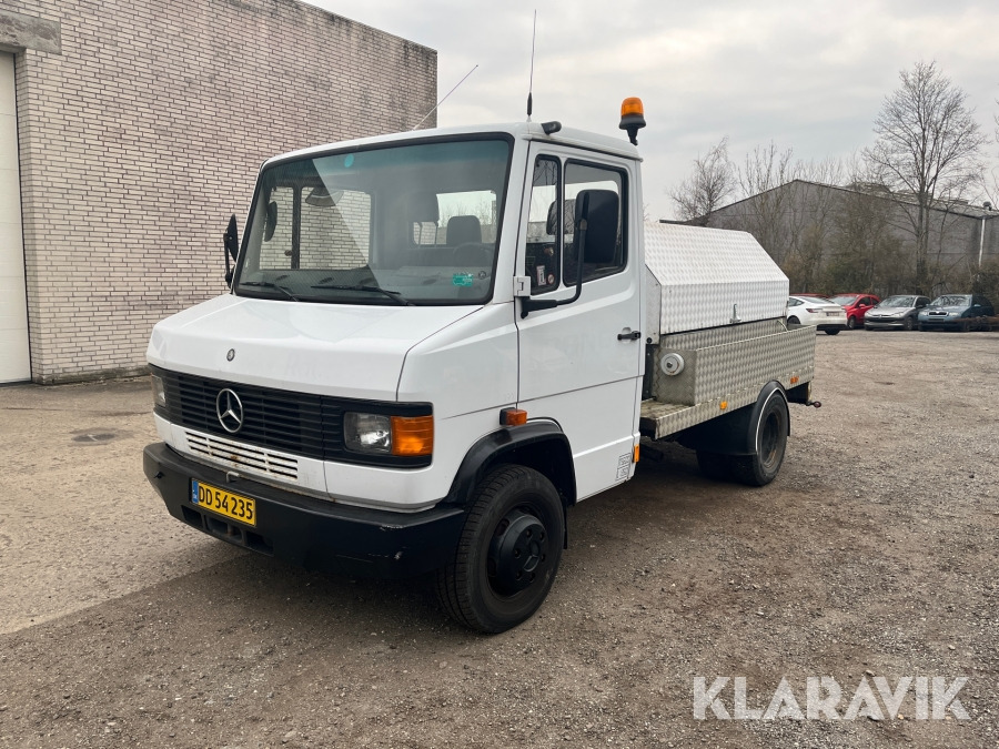 Lad bil med generator Mercedes - Truck: picture 1 Lad bil med generator Mercedes - Truck: picture 1