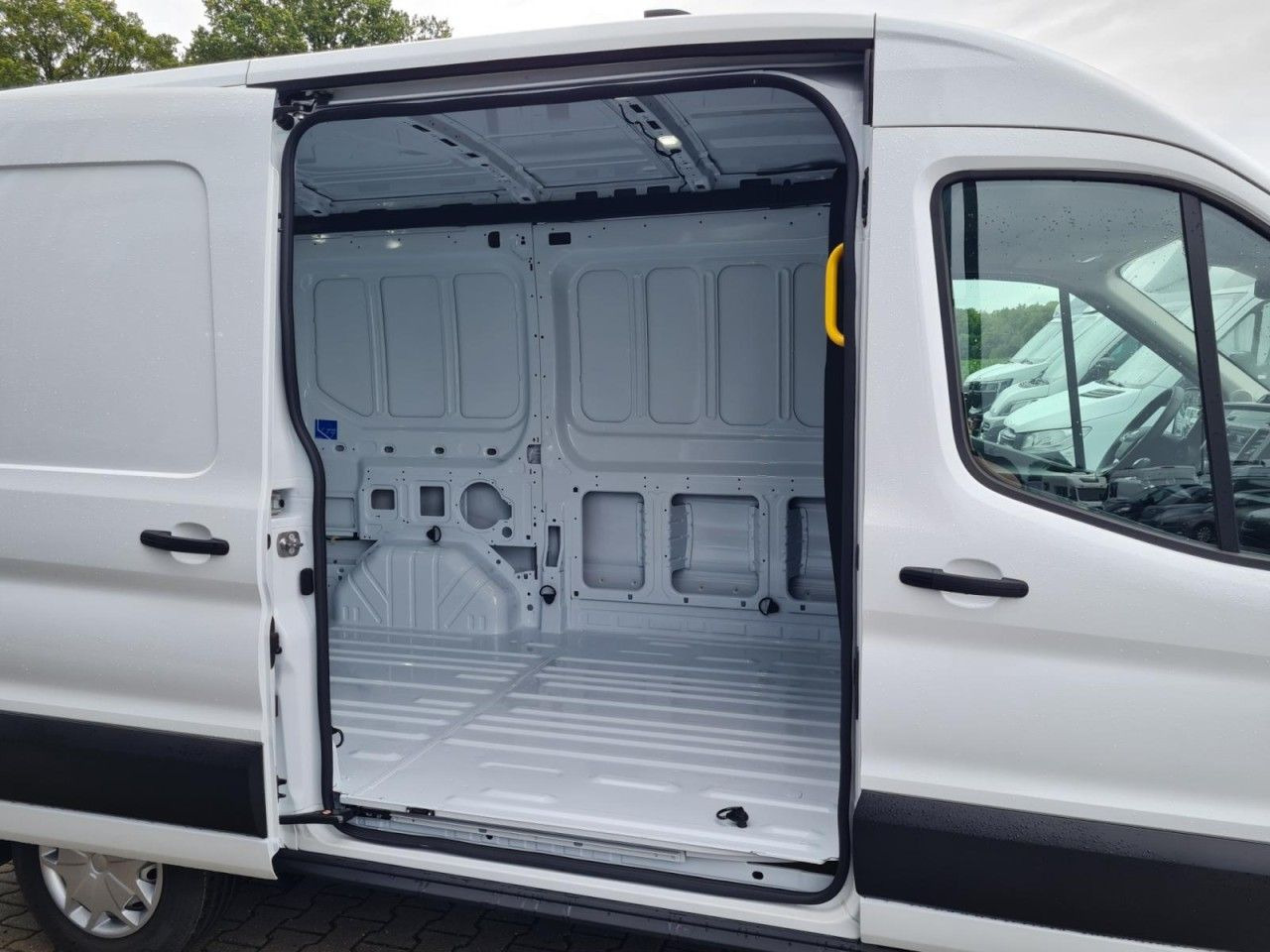 Ford Transit Kasten TDCi L2H2 Trend Klima Tempomat - Small van: picture 4 Ford Transit Kasten TDCi L2H2 Trend Klima Tempomat - Small van: picture 4