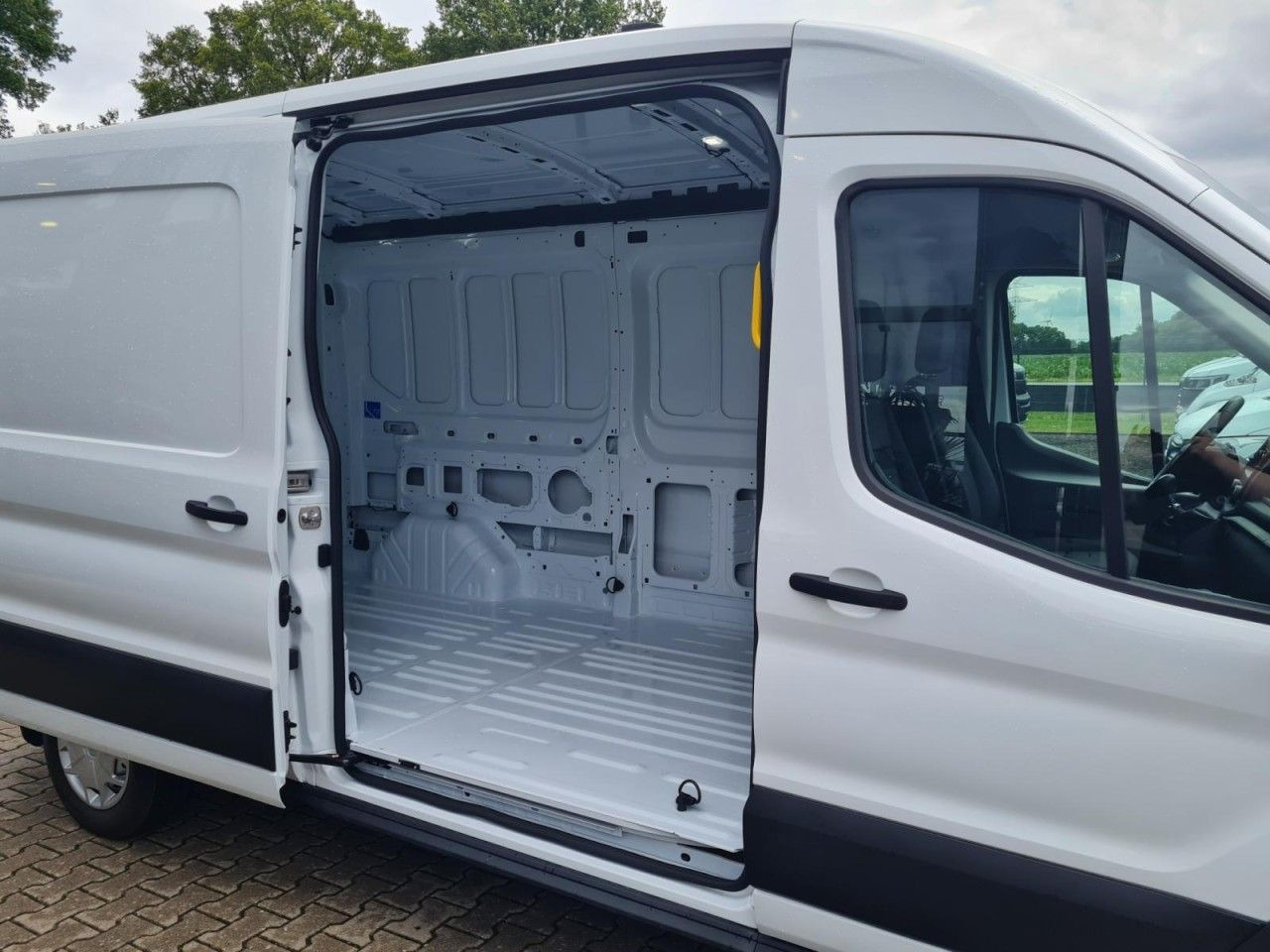 Ford Transit Kasten TDCi L3H2 Trend Klima, Tempomat - Small van: picture 4 Ford Transit Kasten TDCi L3H2 Trend Klima, Tempomat - Small van: picture 4