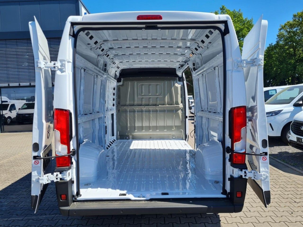 Opel Movano 35 Cargo Kasten L2H2 KLIMA KOMFORT PDC TE - Panel van: picture 5 Opel Movano 35 Cargo Kasten L2H2 KLIMA KOMFORT PDC TE - Panel van: picture 5