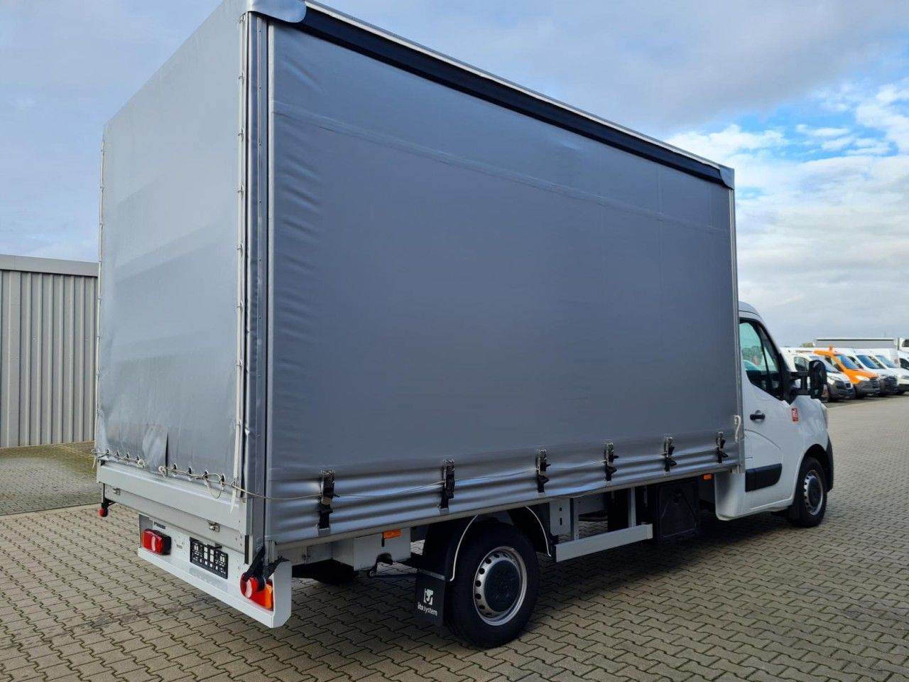 Renault Master 3,5t Pritsche Schiebe Plane ERGO KLIMA TE - Curtain side van: picture 2 Renault Master 3,5t Pritsche Schiebe Plane ERGO KLIMA TE - Curtain side van: picture 2