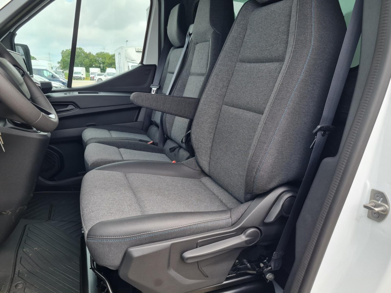 Box van Renault Master 35 New Möbel Koffer LBW KLIMA TEMPOMAT: picture 9