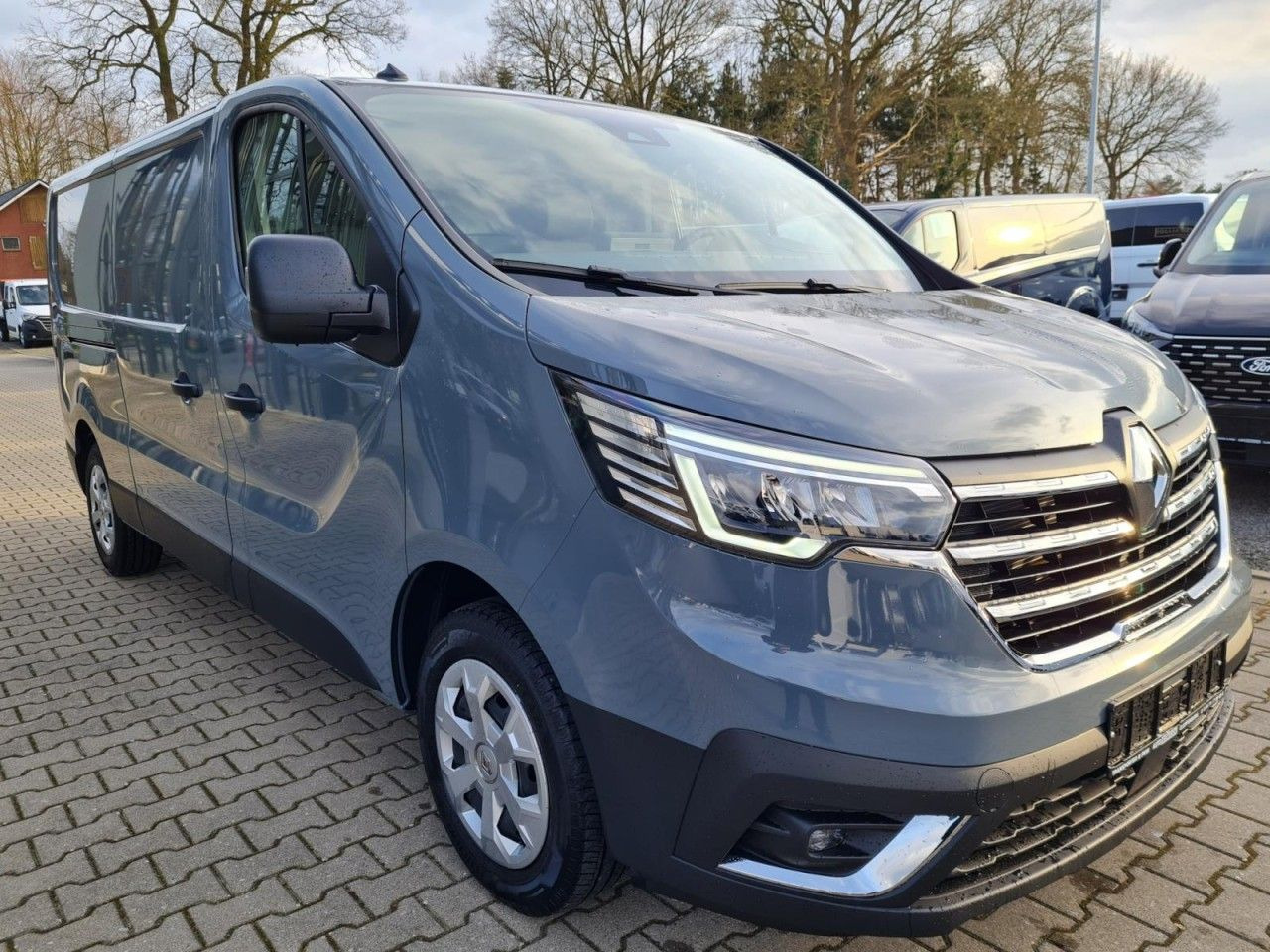 Renault Trafic Kasten L2 Advance AHK KLIMA LED PDC TEMPO - Small van: picture 3 Renault Trafic Kasten L2 Advance AHK KLIMA LED PDC TEMPO - Small van: picture 3