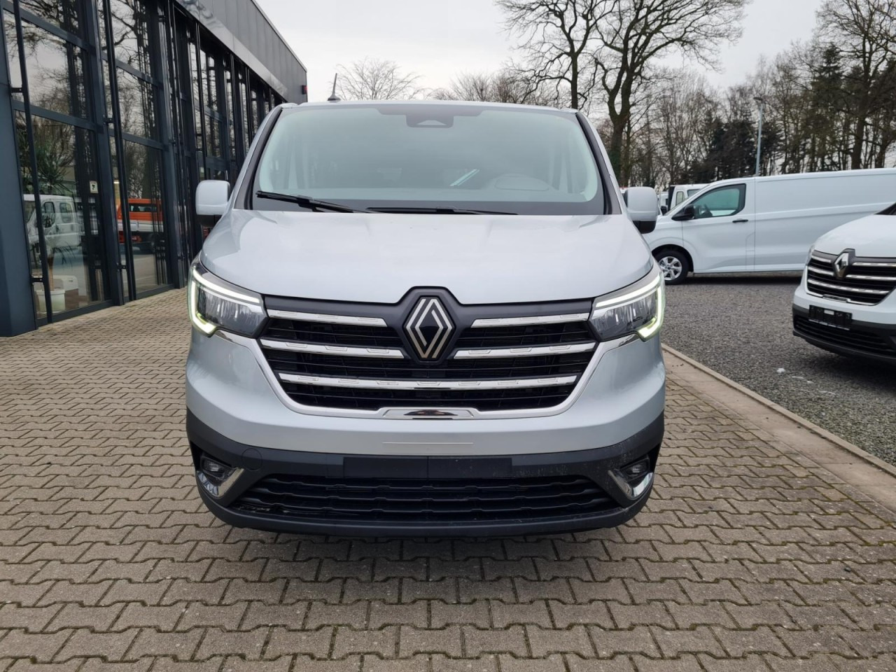 Renault Trafic Kombi 9-Sitze L2 Grand Equilibre KLIMA TEMPOMAT - Combi van: picture 2 Renault Trafic Kombi 9-Sitze L2 Grand Equilibre KLIMA TEMPOMAT - Combi van: picture 2