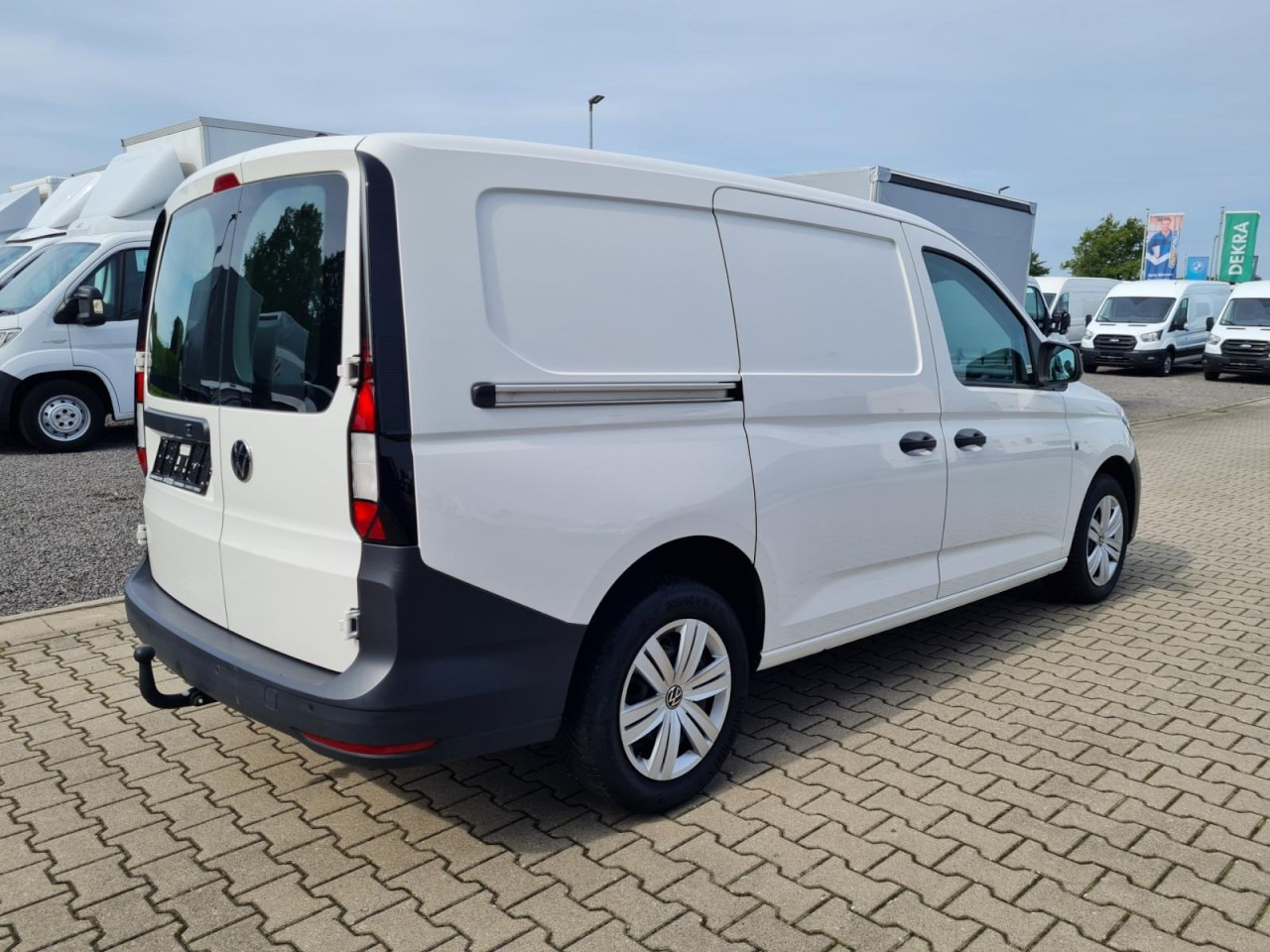 Volkswagen Caddy Cargo Kasten Maxi AHK KLIMA KAMERA PDC FLÜGEL - Small van: picture 5 Volkswagen Caddy Cargo Kasten Maxi AHK KLIMA KAMERA PDC FLÜGEL - Small van: picture 5