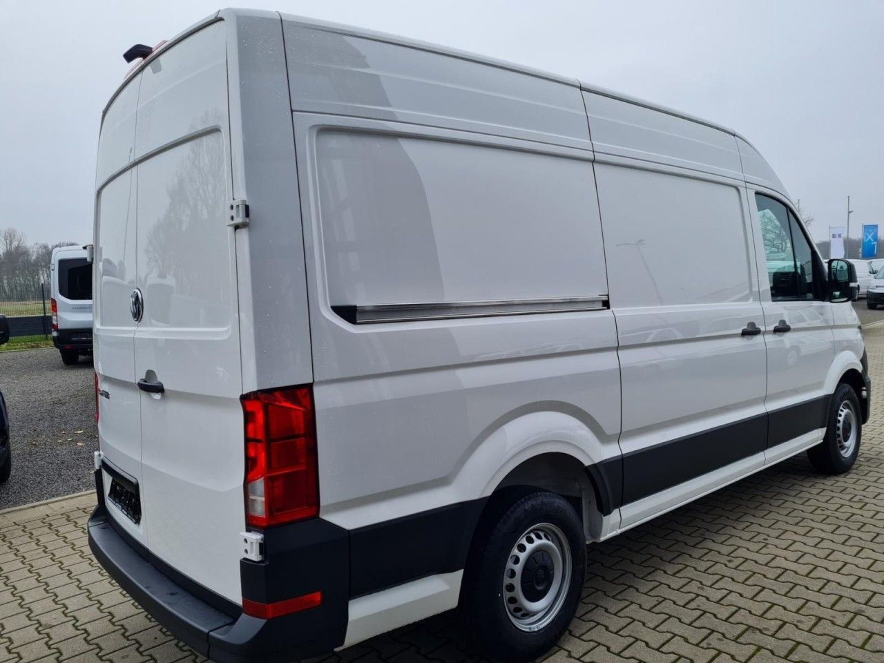 Volkswagen Crafter 35 Kasten MR hoch KLIMA KAMERA NAVI/APP - Panel van: picture 4 Volkswagen Crafter 35 Kasten MR hoch KLIMA KAMERA NAVI/APP - Panel van: picture 4