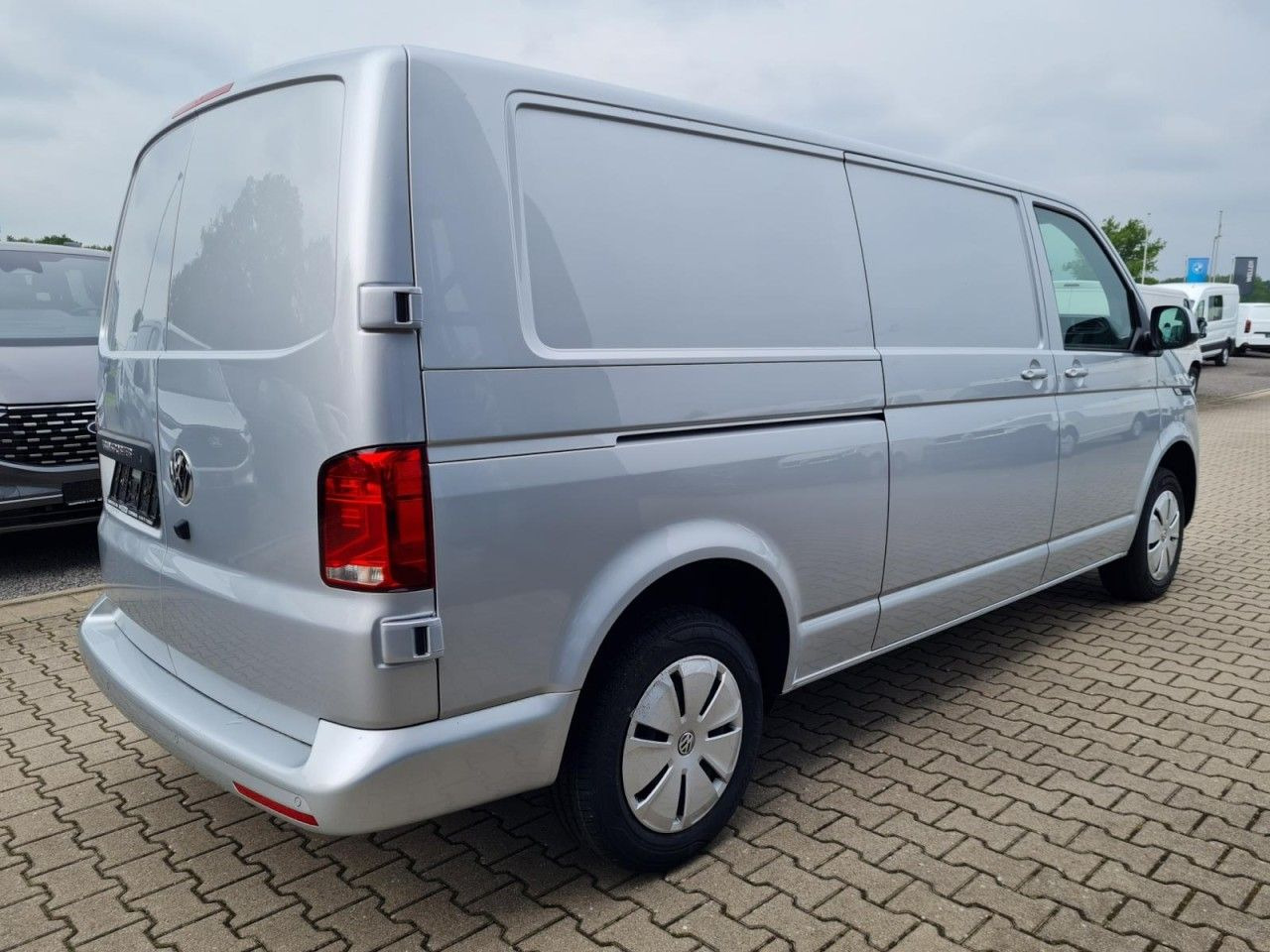 Volkswagen T6.1 Kasten TDI lang DSG LED KAMERA TEMPOMAT - Small van: picture 4 Volkswagen T6.1 Kasten TDI lang DSG LED KAMERA TEMPOMAT - Small van: picture 4