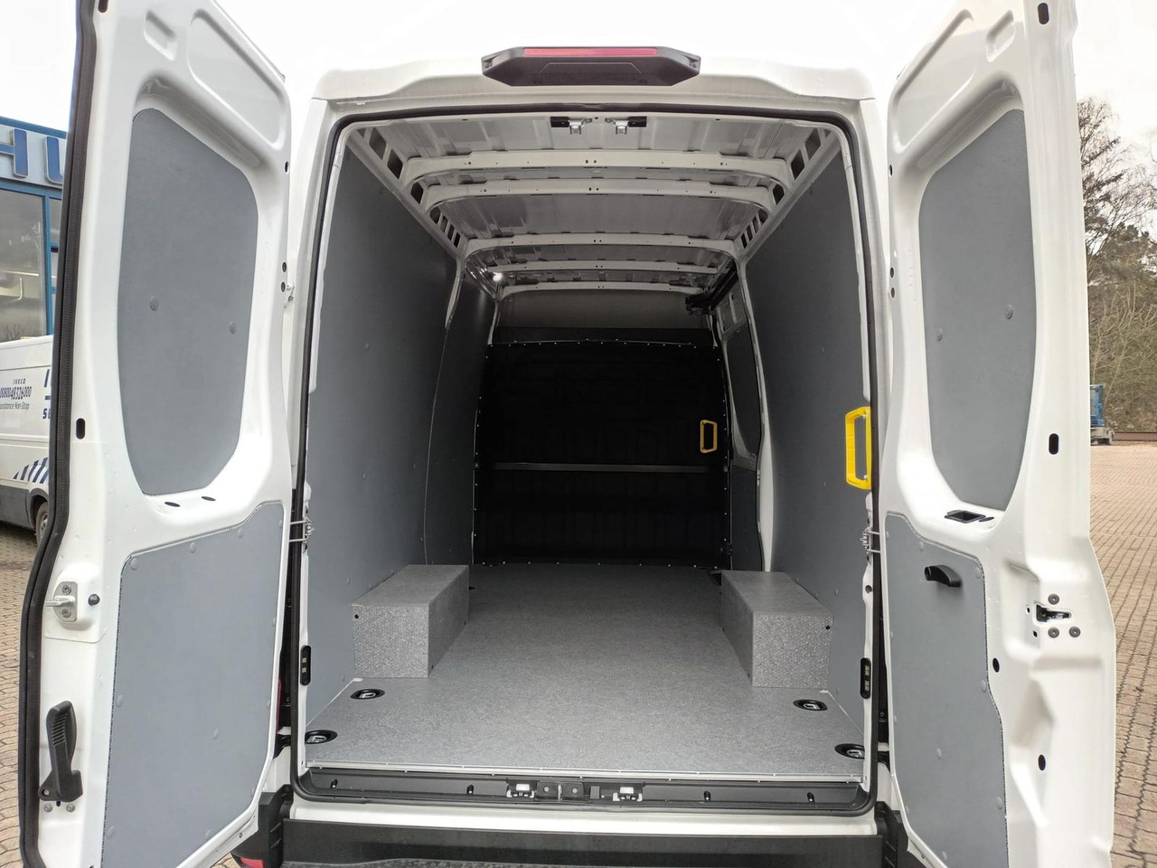 Iveco 35S16A8V AHK, ACC, LED-SCHEINWERFER ab 0% - Panel van: picture 5 Iveco 35S16A8V AHK, ACC, LED-SCHEINWERFER ab 0% - Panel van: picture 5