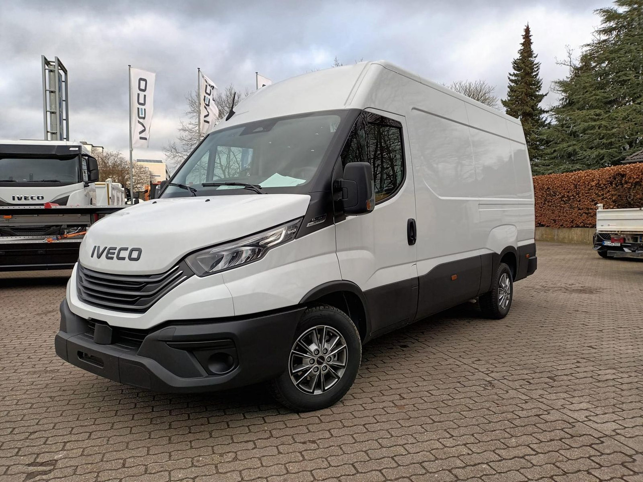 Iveco Daily 35S16A8 V 3520L AHK, ACC - Panel van: picture 1 Iveco Daily 35S16A8 V 3520L AHK, ACC - Panel van: picture 1