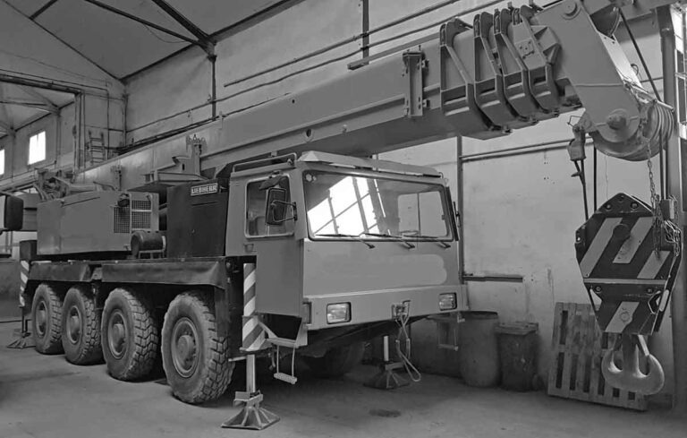Liebherr LTM1070 – mobile crane / Mobilkran - Mobile crane: picture 1 Liebherr LTM1070 – mobile crane / Mobilkran - Mobile crane: picture 1