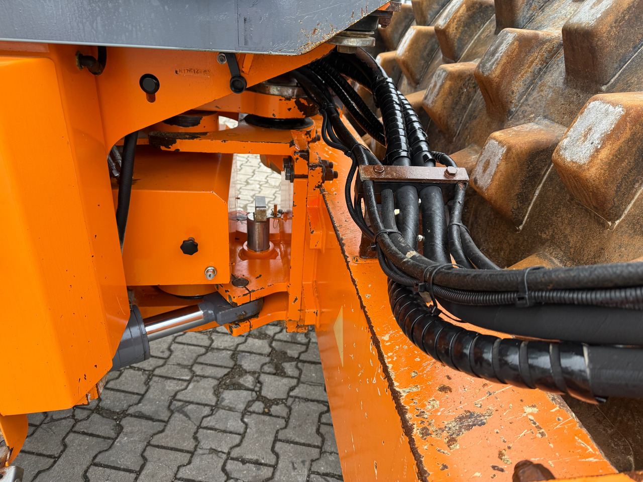 Compactor HAMM 3520 HT P Stampffuß Walzenzug Klima: picture 13