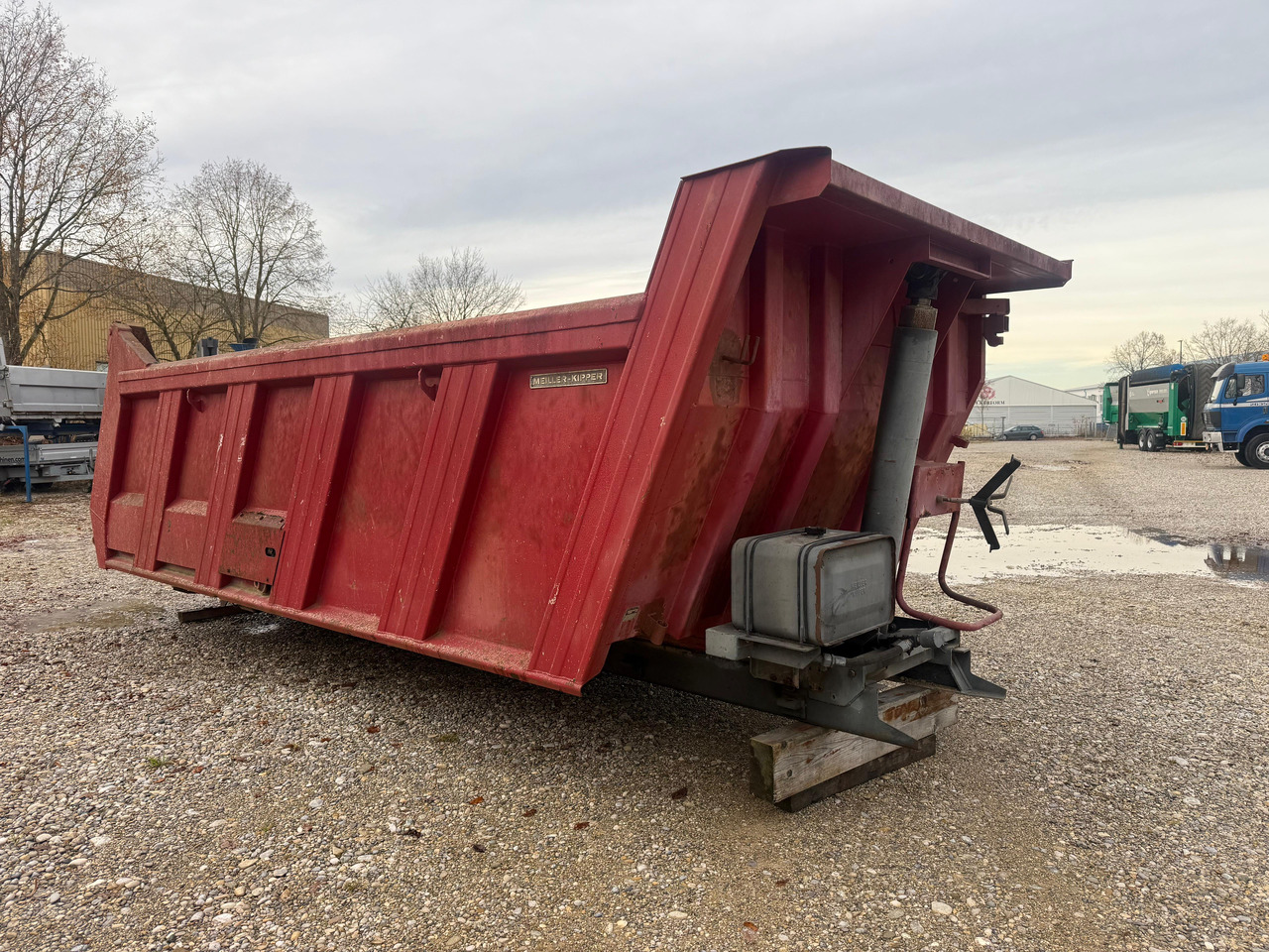 Meiller Kipperaufbau 18m3 mit Rahmen und Zylinder - Tipper body: picture 4 Meiller Kipperaufbau 18m3 mit Rahmen und Zylinder - Tipper body: picture 4