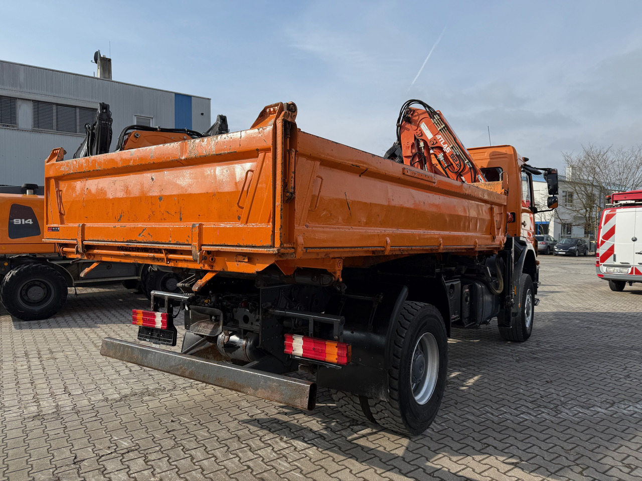 Mercedes-Benz 1833 Axor Kipper Kran Allrad - Tipper, Crane truck: picture 4 Mercedes-Benz 1833 Axor Kipper Kran Allrad - Tipper, Crane truck: picture 4