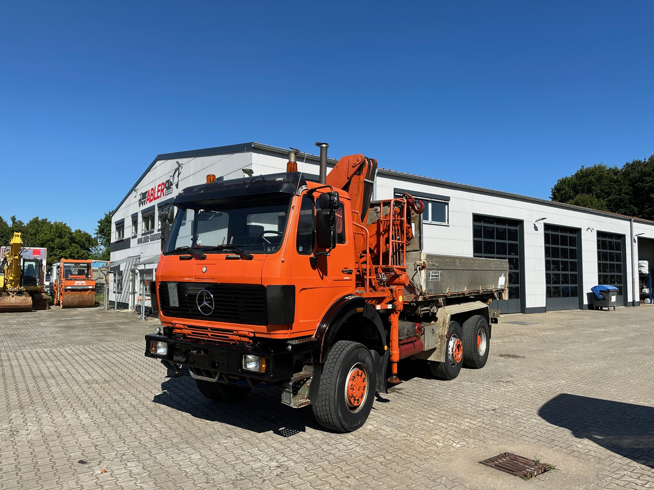 Mercedes-Benz 2535 NG 3-Seiten-Kipper mit Kran - Tipper, Crane truck: picture 2 Mercedes-Benz 2535 NG 3-Seiten-Kipper mit Kran - Tipper, Crane truck: picture 2