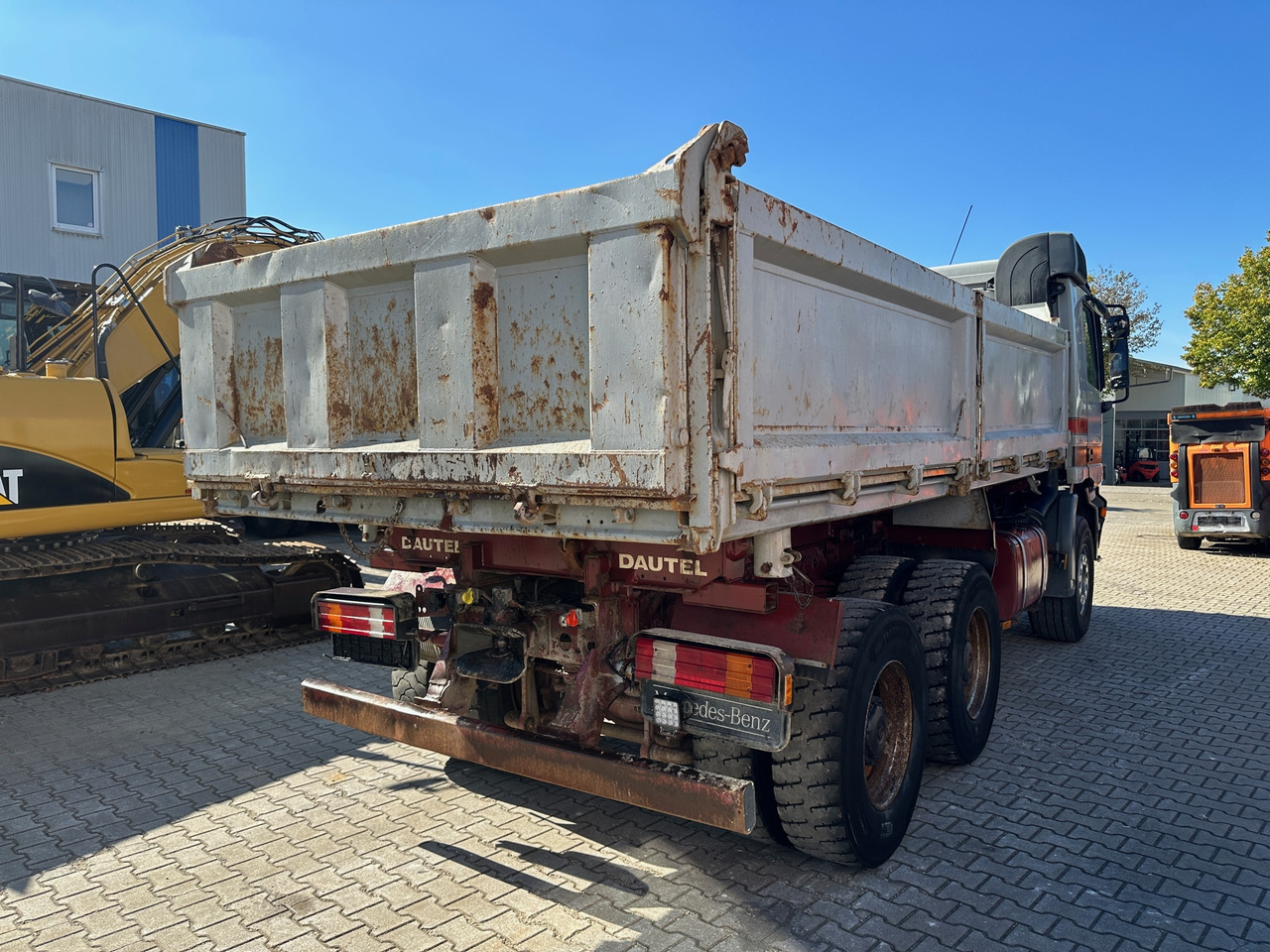 Mercedes-Benz 2648 3-Seiten-Kipper Wechselsystem V8 - Tipper: picture 4 Mercedes-Benz 2648 3-Seiten-Kipper Wechselsystem V8 - Tipper: picture 4