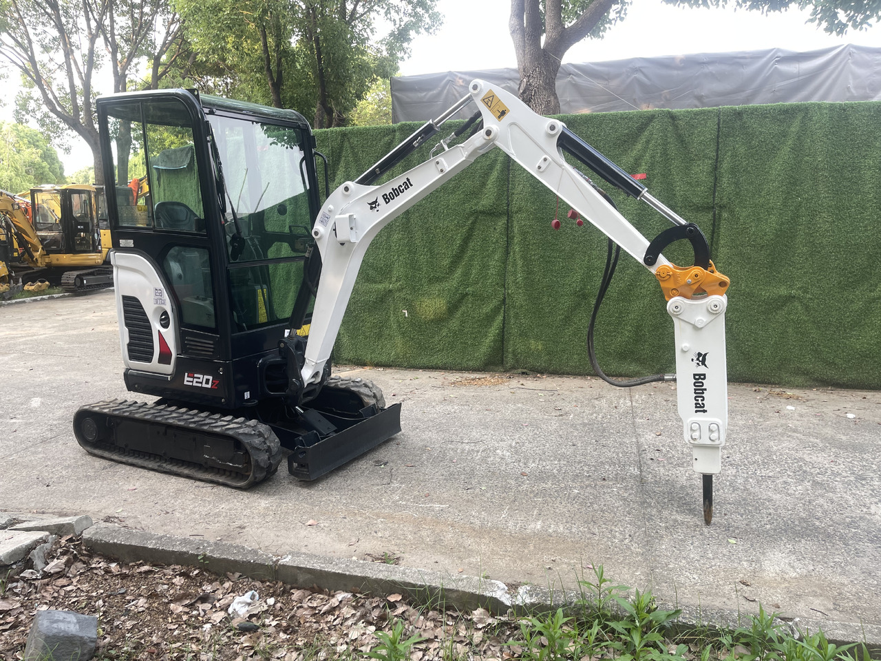 Mini excavator Bobcat E20Z: picture 9