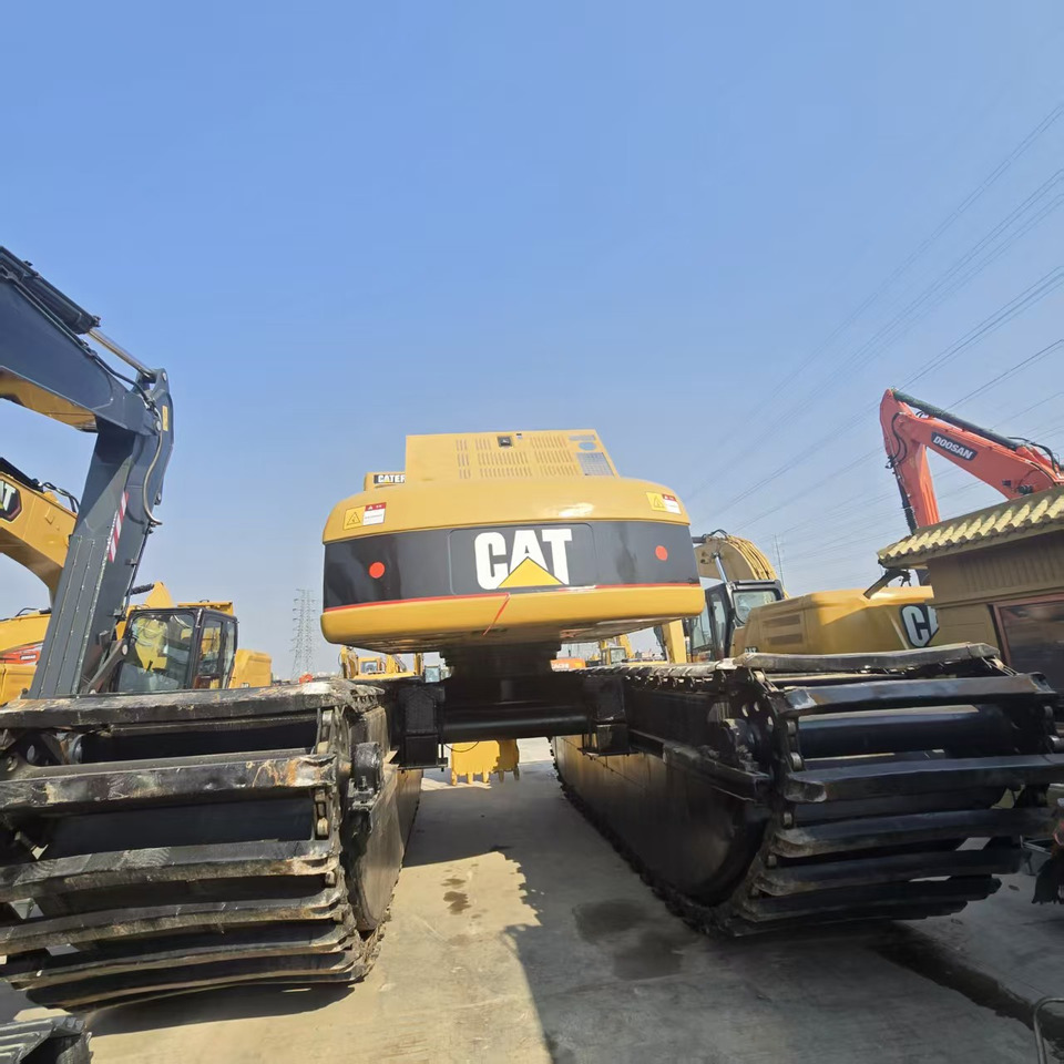Caterpillar 320C - Amphibious excavator: picture 4 Caterpillar 320C - Amphibious excavator: picture 4