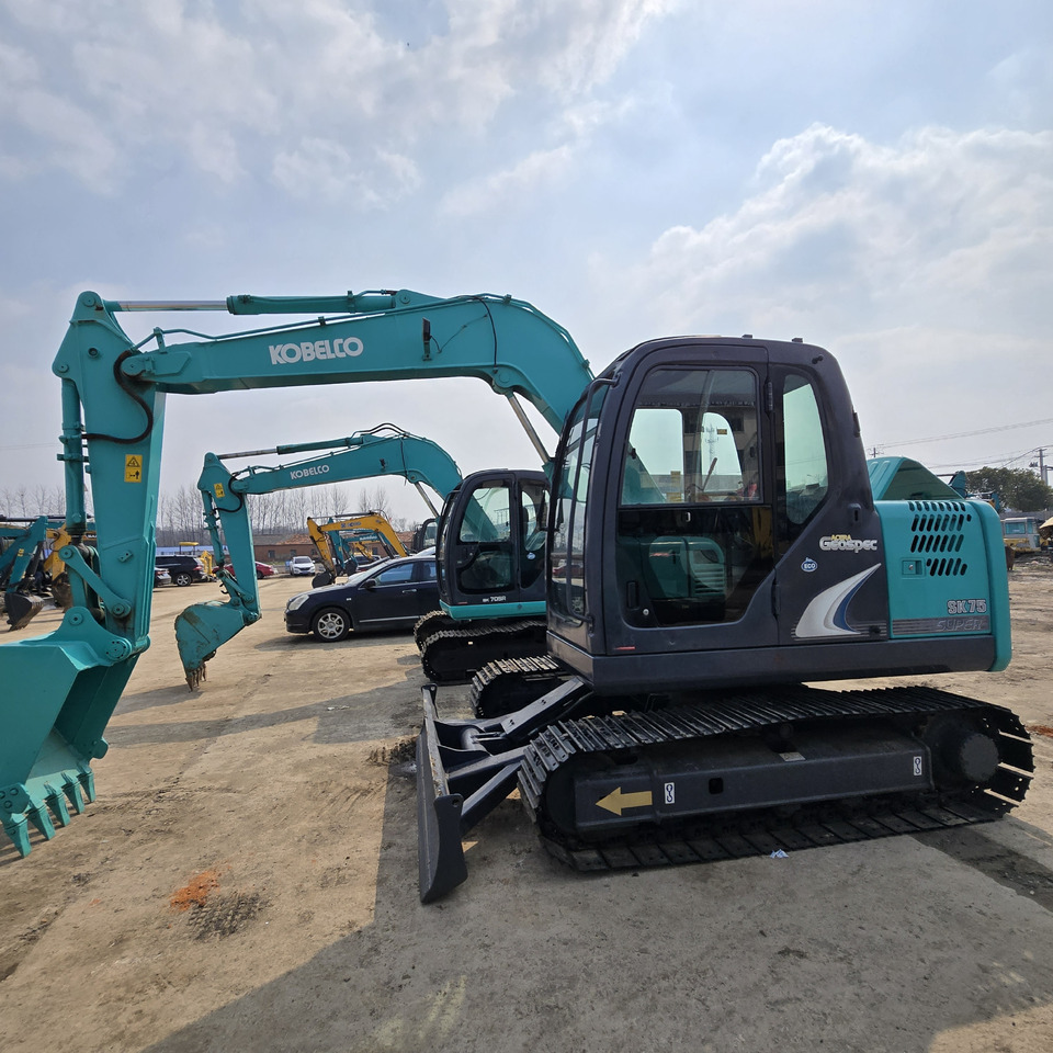 KOBELCO SK75 - Mini excavator: picture 5 KOBELCO SK75 - Mini excavator: picture 5