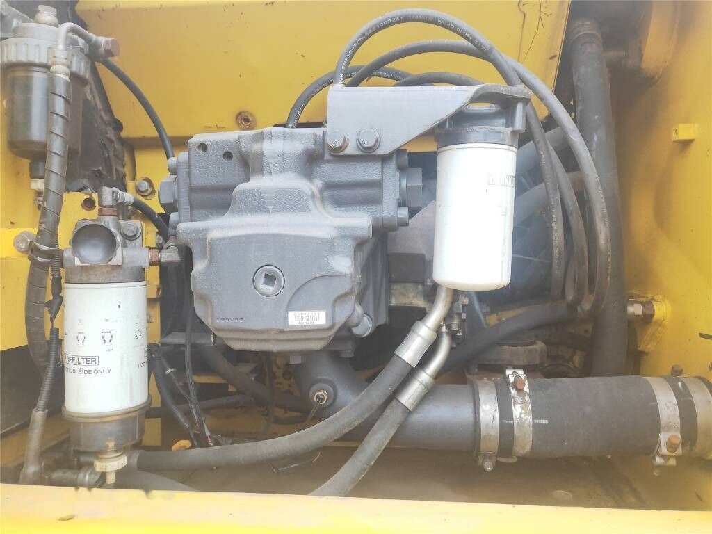 Komatsu PC210-8 - Crawler excavator: picture 4 Komatsu PC210-8 - Crawler excavator: picture 4