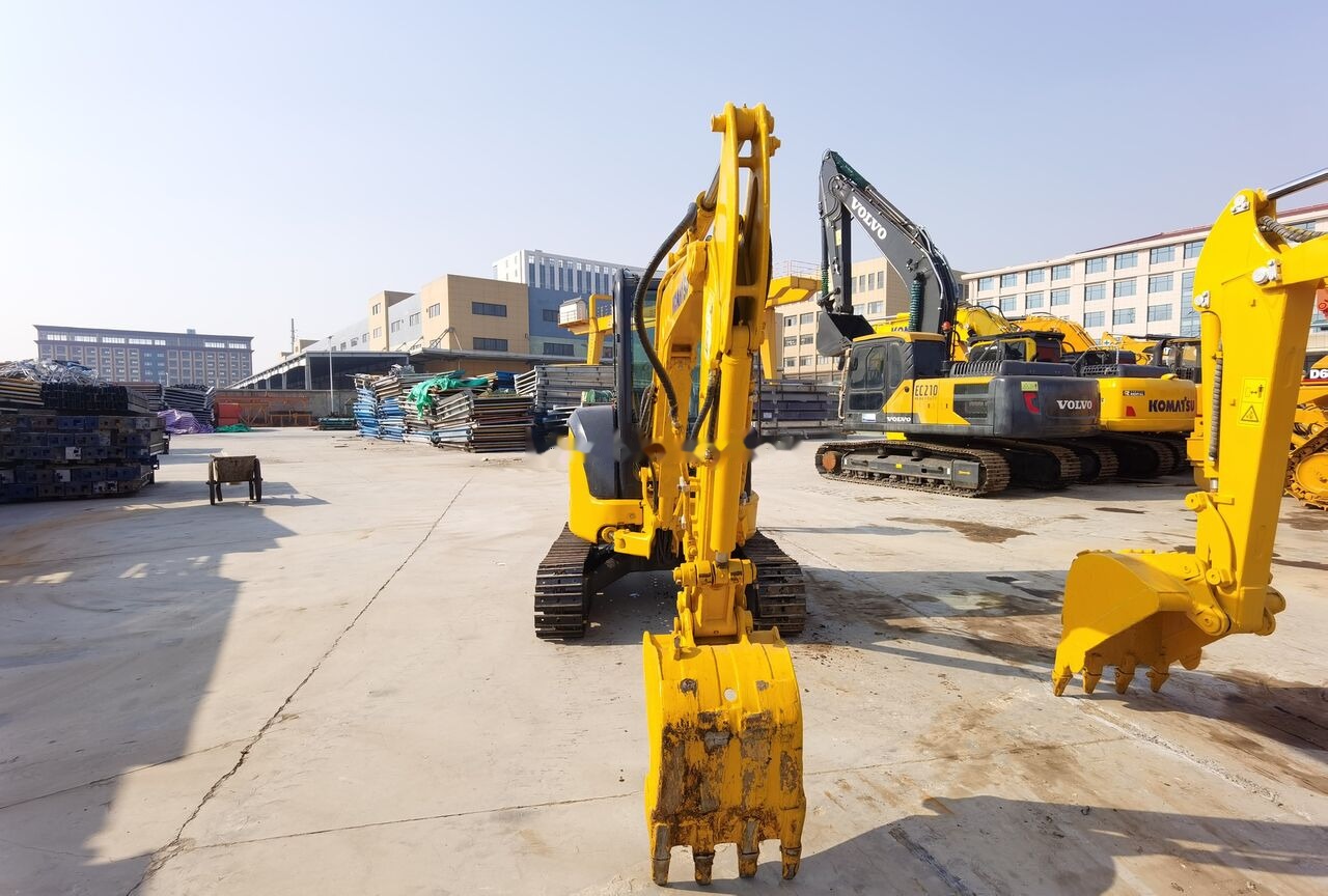Komatsu PC35MR - Mini excavator: picture 3 Komatsu PC35MR - Mini excavator: picture 3