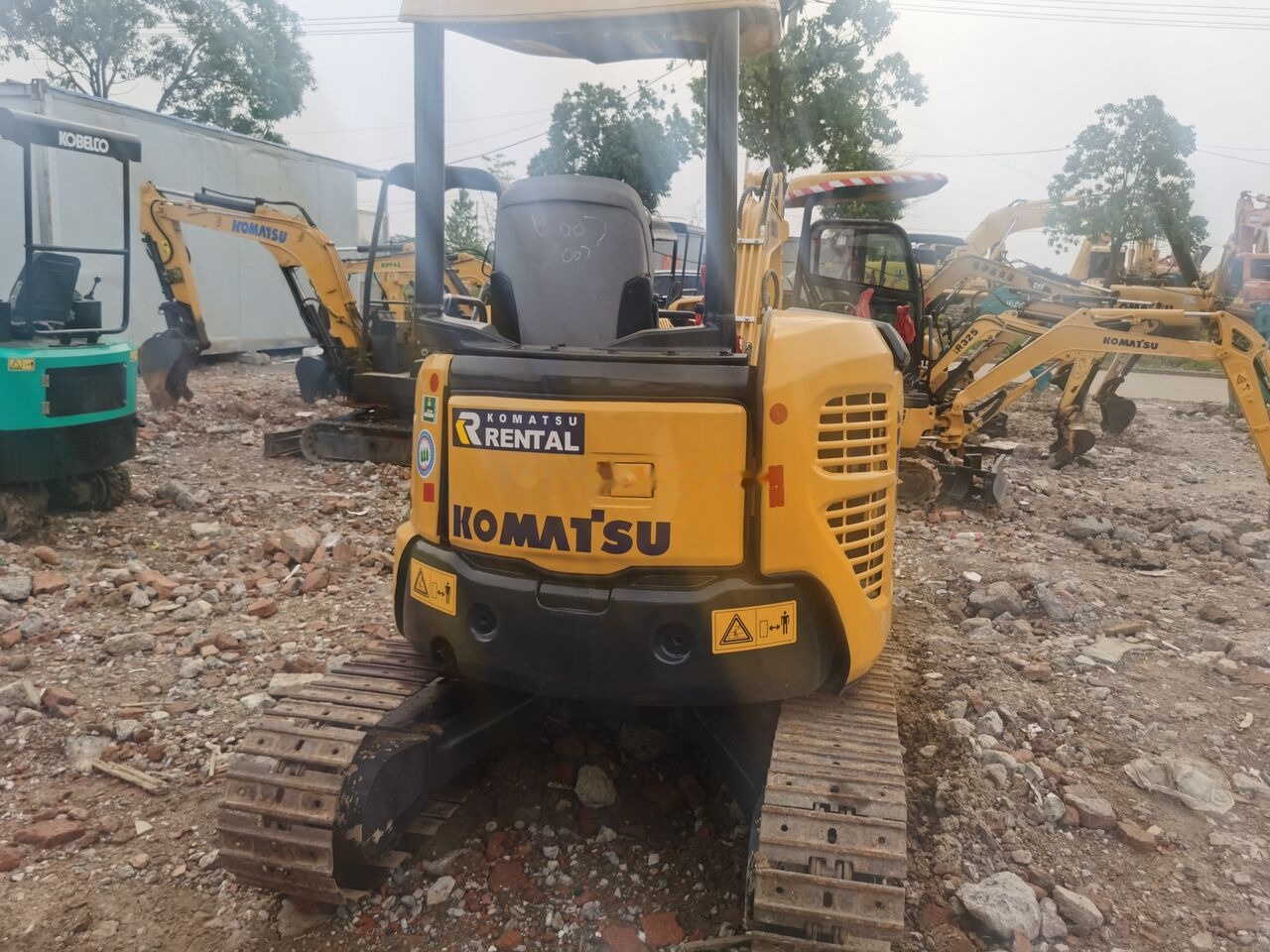 Komatsu PC35MR - Mini excavator: picture 1 Komatsu PC35MR - Mini excavator: picture 1