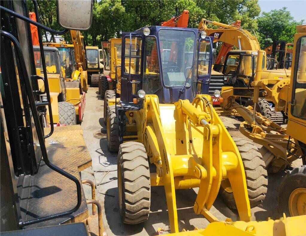 Komatsu WA300 - Wheel loader: picture 2 Komatsu WA300 - Wheel loader: picture 2