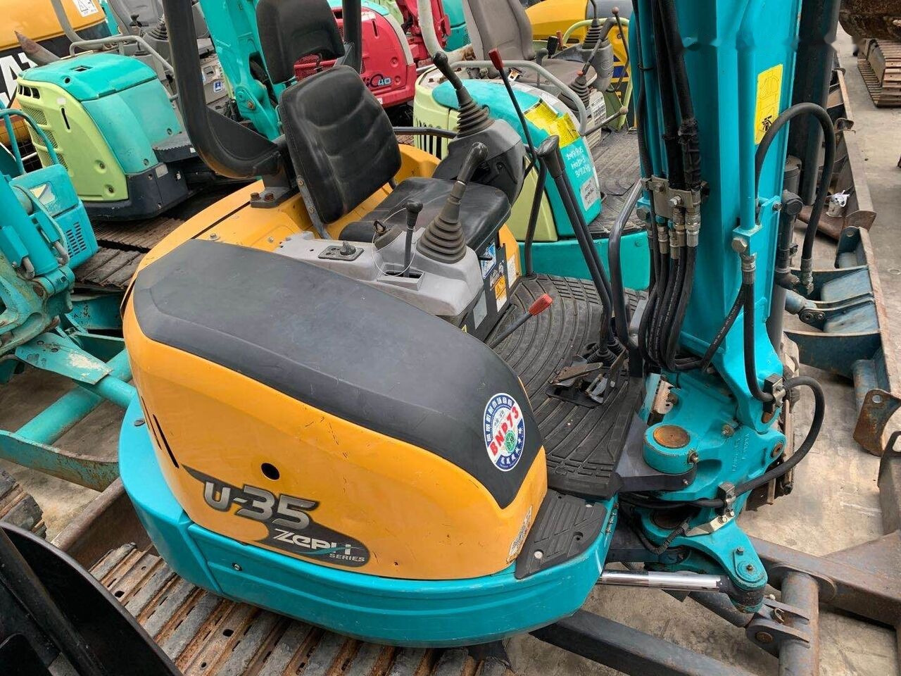 Kubota U35 - Mini excavator: picture 2 Kubota U35 - Mini excavator: picture 2