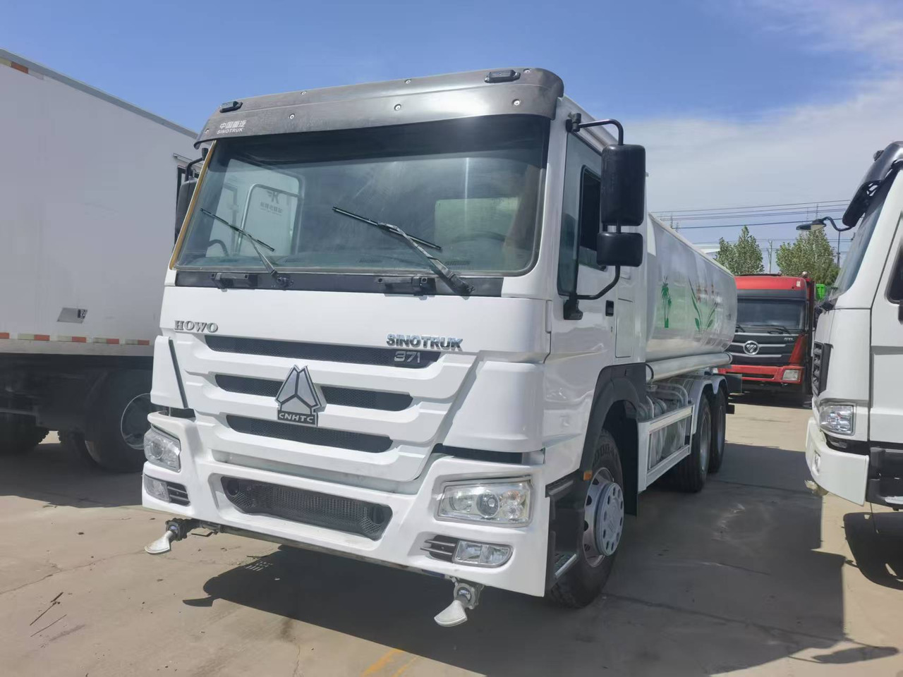 Sinotruk HOWO 371 6*4 Sprinkler truck - Municipal/ Special vehicle: picture 4 Sinotruk HOWO 371 6*4 Sprinkler truck - Municipal/ Special vehicle: picture 4
