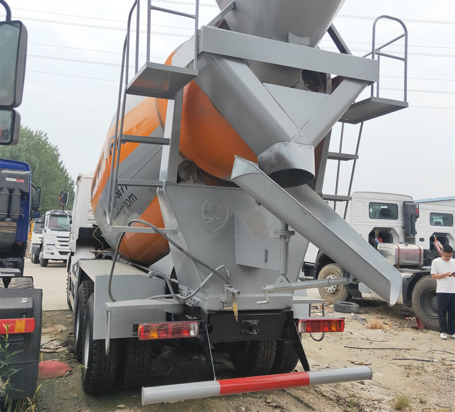 Shacman F3000 - Concrete mixer truck: picture 3 Shacman F3000 - Concrete mixer truck: picture 3