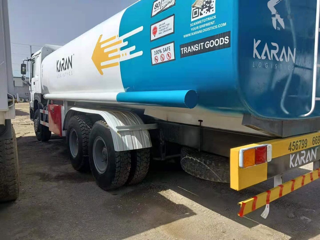 Sinotruk HOWO 6*4 Fuel Tank Truck - Tank truck: picture 4 Sinotruk HOWO 6*4 Fuel Tank Truck - Tank truck: picture 4