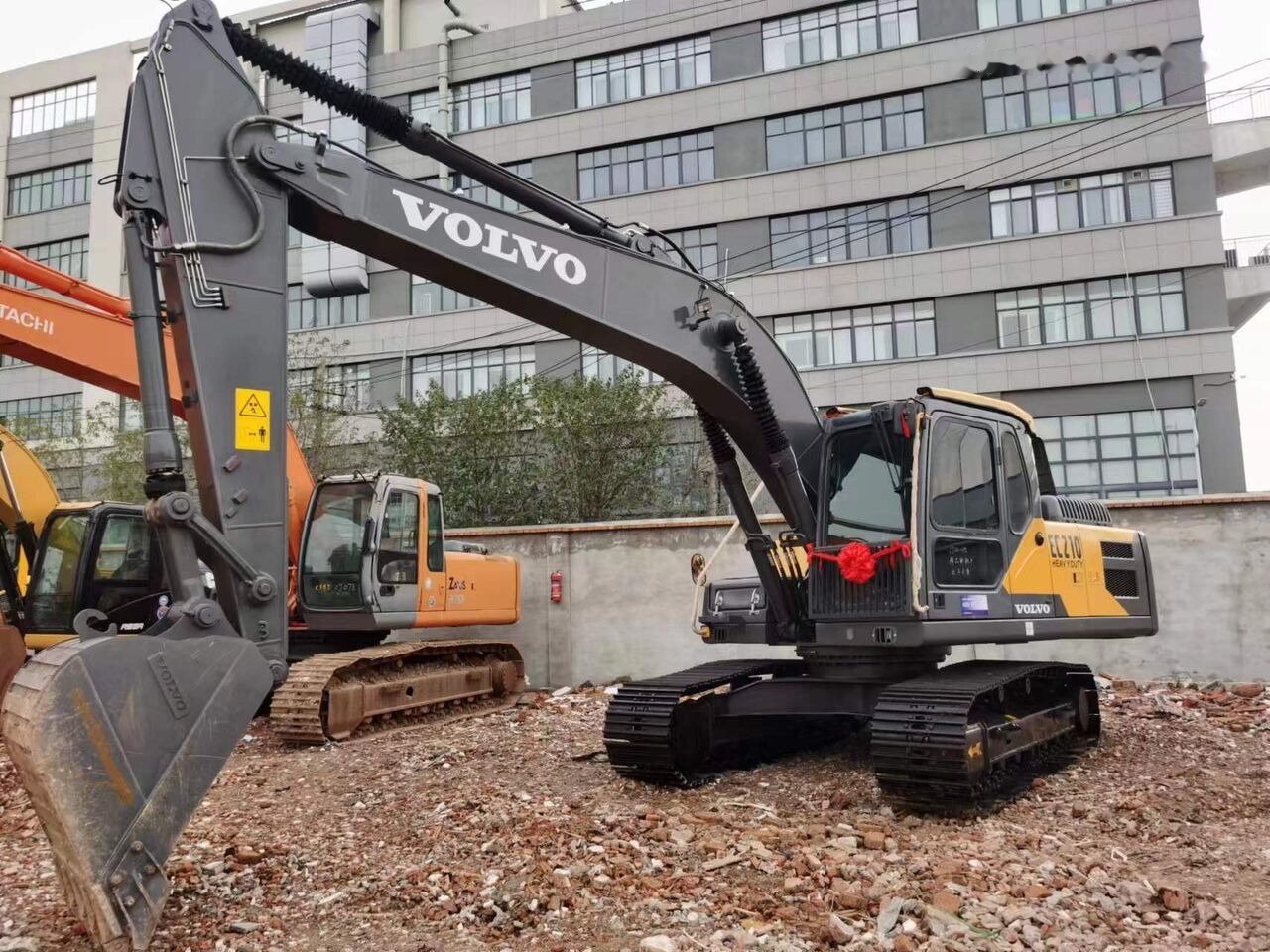 Volvo EC210 - Crawler excavator: picture 4 Volvo EC210 - Crawler excavator: picture 4