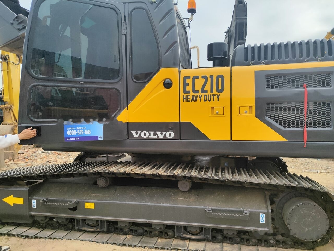 Volvo EC210 - Crawler excavator: picture 2 Volvo EC210 - Crawler excavator: picture 2