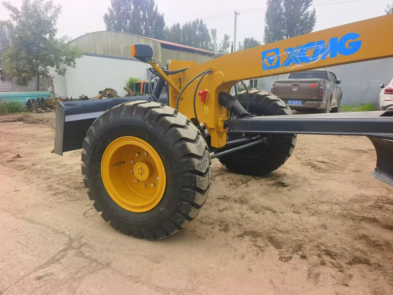 XCMG GR1803 - Grader: picture 3 XCMG GR1803 - Grader: picture 3