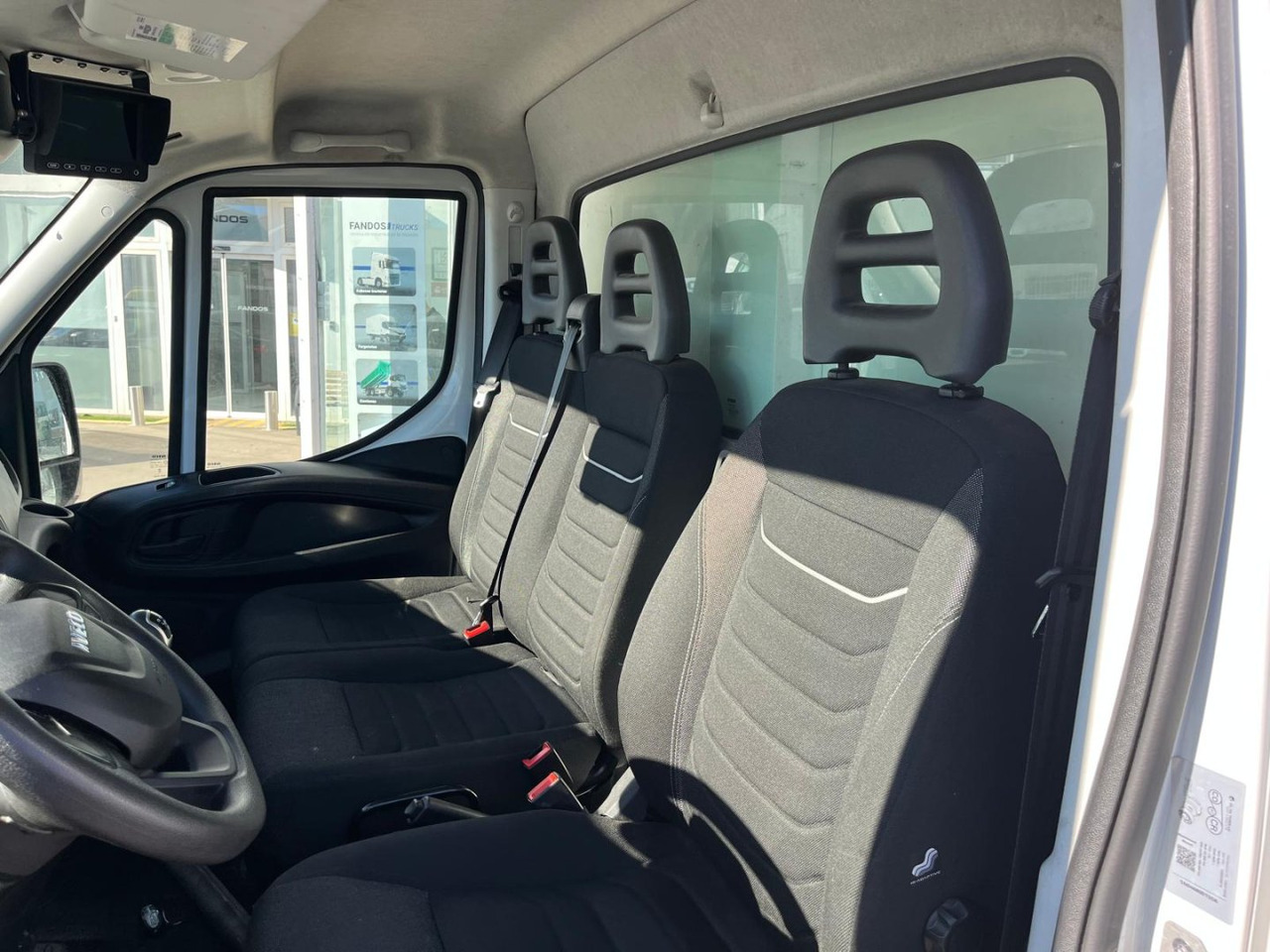 Frigorífico IVECO 35C16 3.0 FRIGORIFICA - Refrigerated van: picture 5 Frigorífico IVECO 35C16 3.0 FRIGORIFICA - Refrigerated van: picture 5