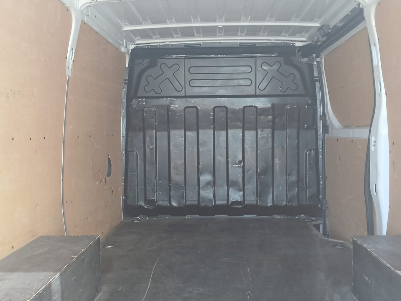 Panel van Furgón IVECO 35S16 V 9m3: picture 6 Panel van Furgón IVECO 35S16 V 9m3: picture 6