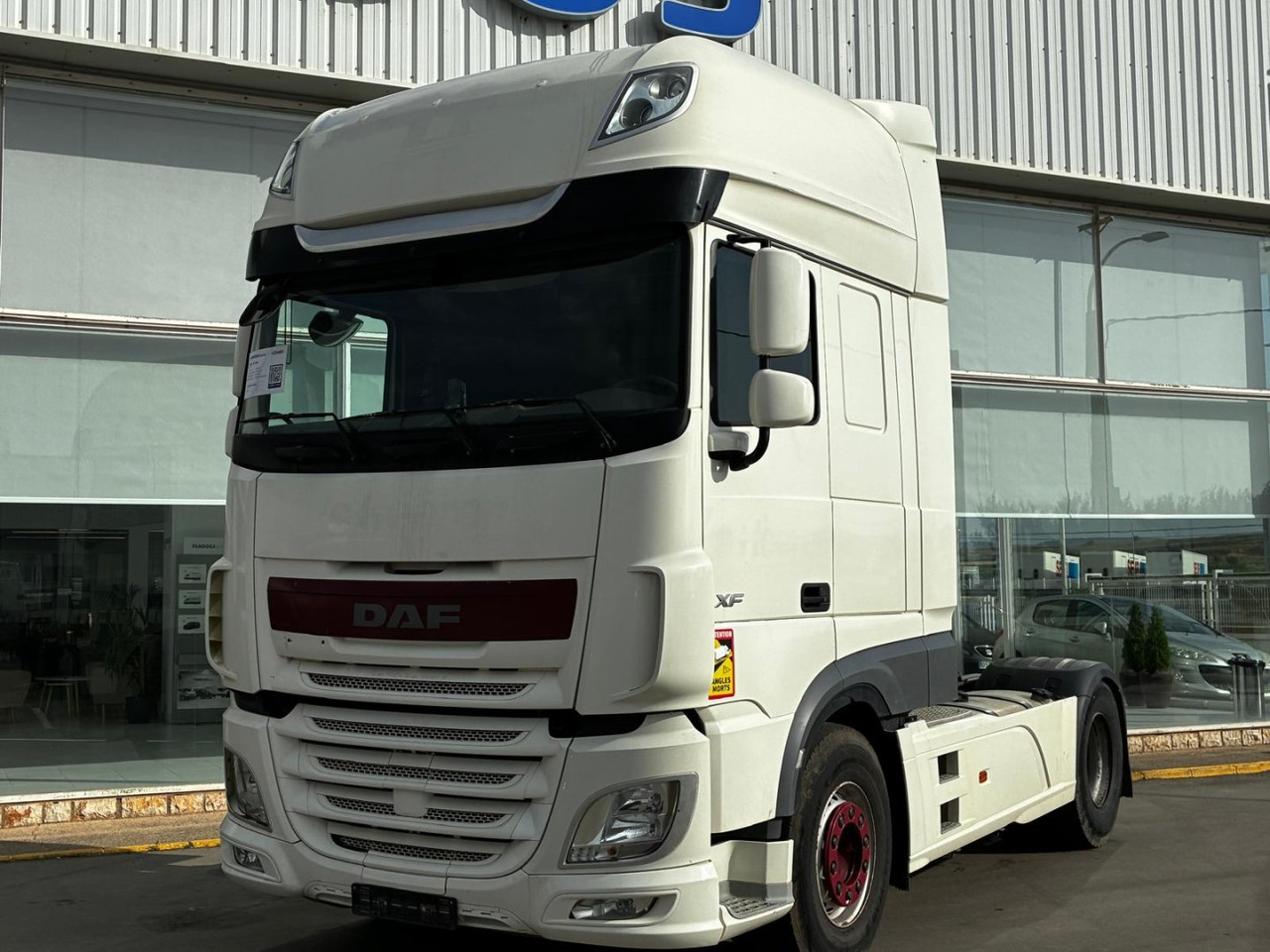 Cabeza Tractora DAF 480 SUPER SPACE CAB AUTOMATICA CON INTARDER - Tractor unit: picture 1 Cabeza Tractora DAF 480 SUPER SPACE CAB AUTOMATICA CON INTARDER - Tractor unit: picture 1
