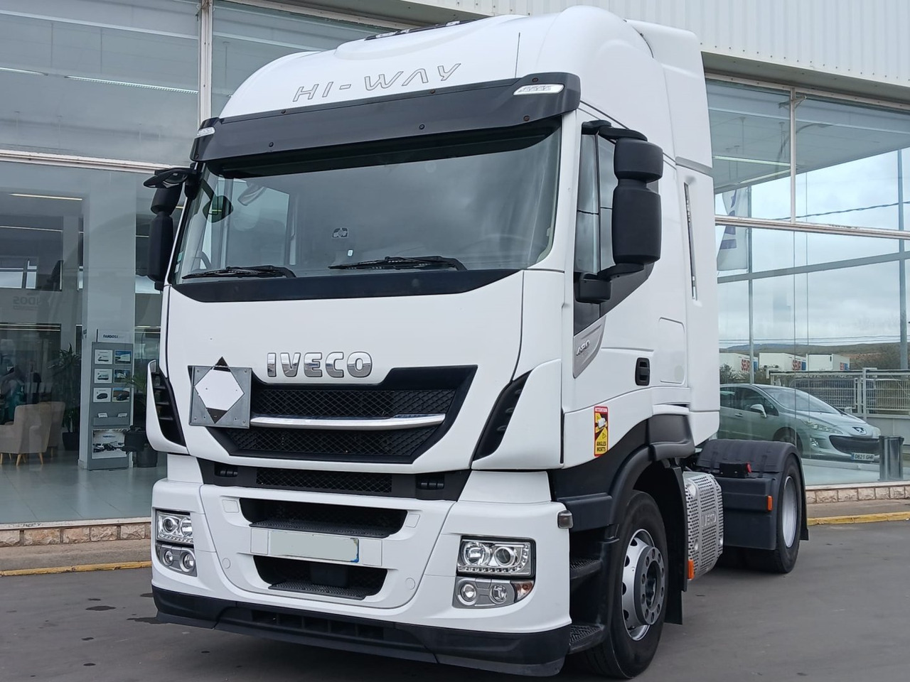 Cabeza Tractora IVECO 480 AUTOMATICO CON INTARDER - Tractor unit: picture 1 Cabeza Tractora IVECO 480 AUTOMATICO CON INTARDER - Tractor unit: picture 1