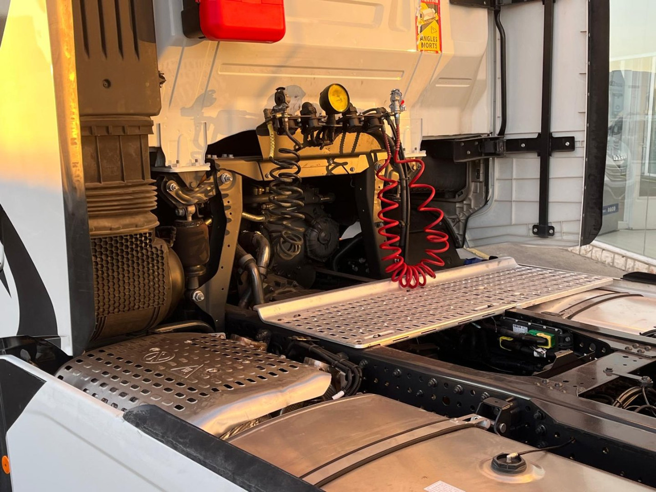 Cabeza Tractora IVECO 480 AUTOMATICO CON INTARDER - Tractor unit: picture 5 Cabeza Tractora IVECO 480 AUTOMATICO CON INTARDER - Tractor unit: picture 5