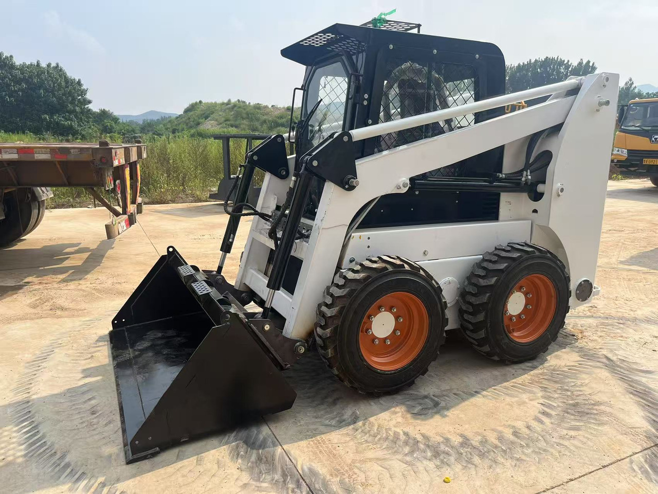 BOBCAT BRAND NEW - Skid steer loader: picture 2 BOBCAT BRAND NEW - Skid steer loader: picture 2