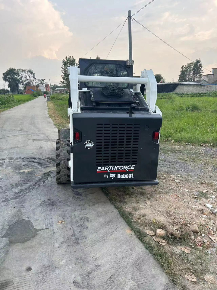 BOBCAT S18 - Skid steer loader: picture 5 BOBCAT S18 - Skid steer loader: picture 5