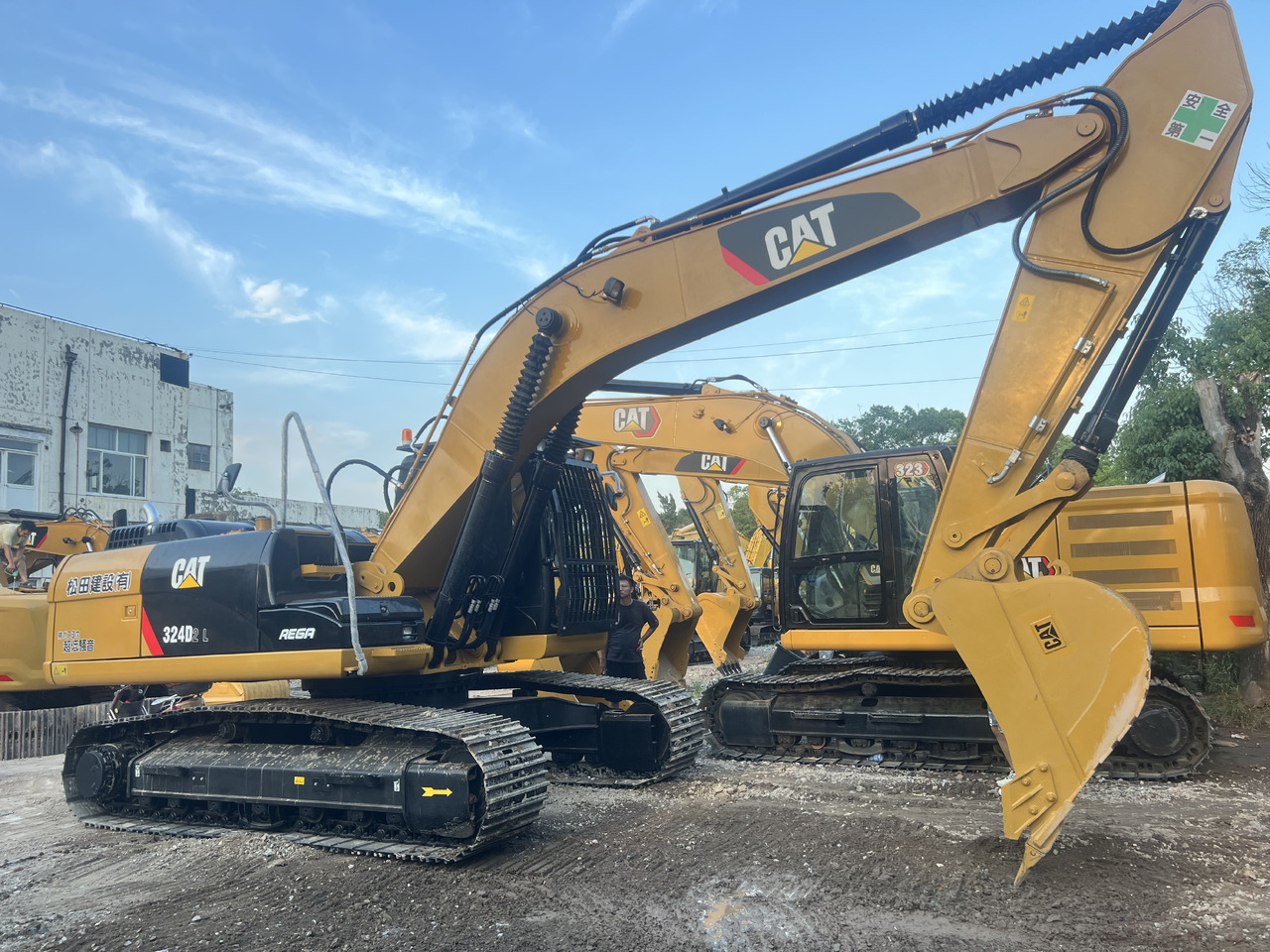 CAT 324DL 324D 2 L - Crawler excavator: picture 1 CAT 324DL 324D 2 L - Crawler excavator: picture 1