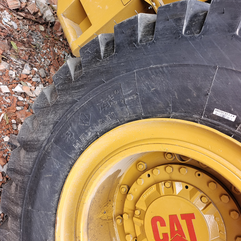 Wheel loader CAT 966H: picture 19